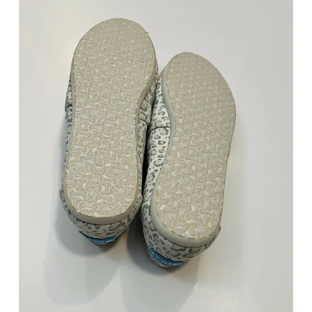 Toms Cheetah slip ons